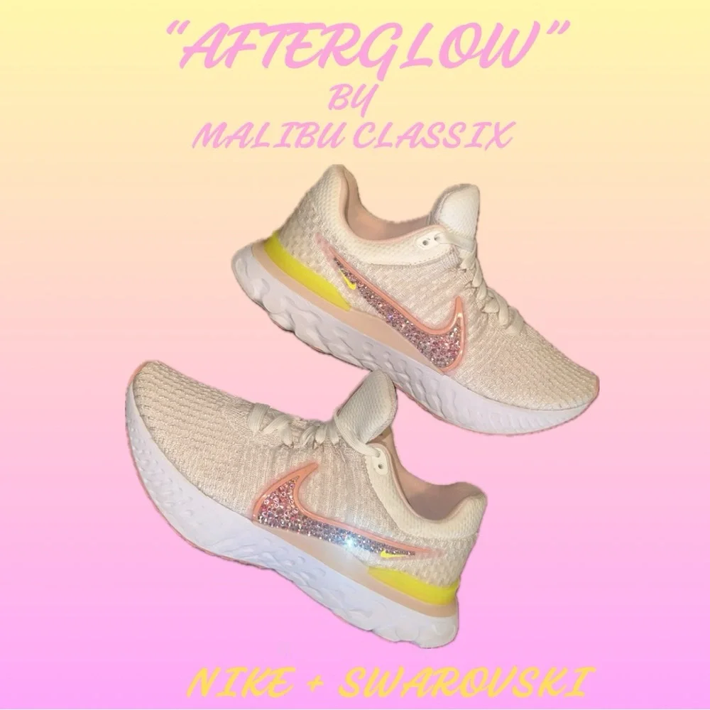 Custom Nike React detailed w/  Swarovski crystals Women's Sz 8.5 - Picture 3 of 12